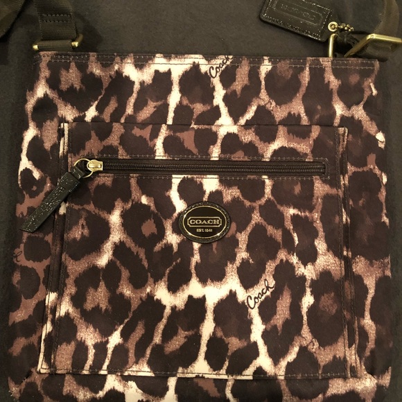 Coach Large Crossbody - Picture 2 of 8